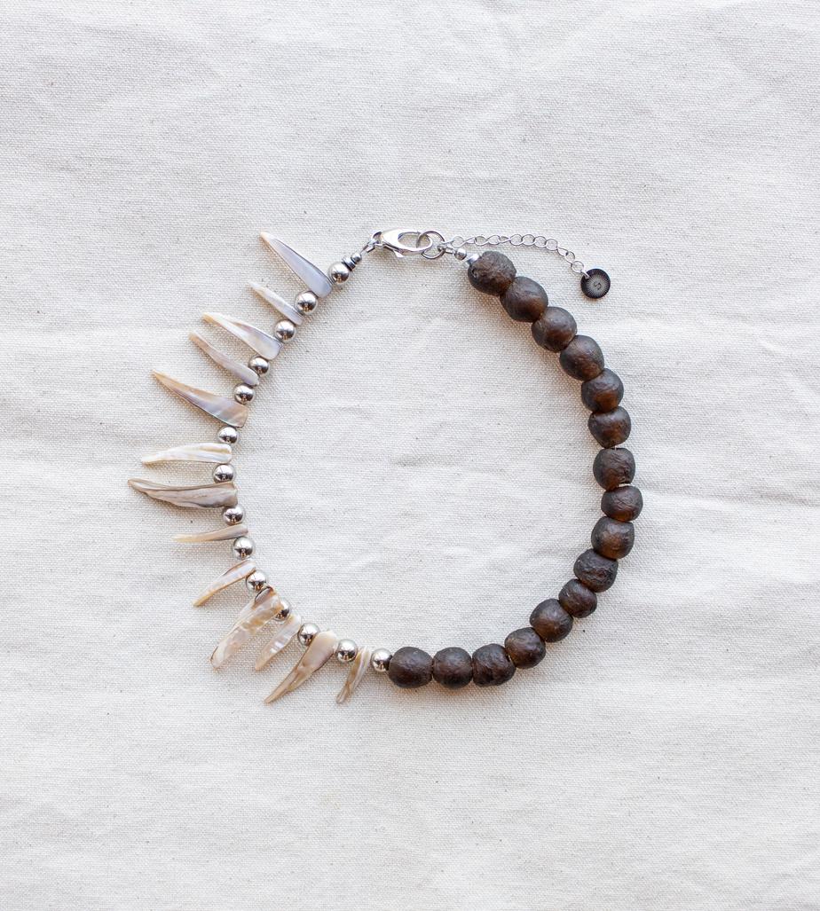 Anémona | Brown